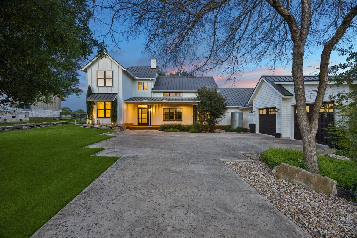 View 1899 Trebled Waters TRL in Howard Ranch 1899 Trebled Waters TRL - front exterior - Luxury home in Howard Ranch, Dripping Springs, TX