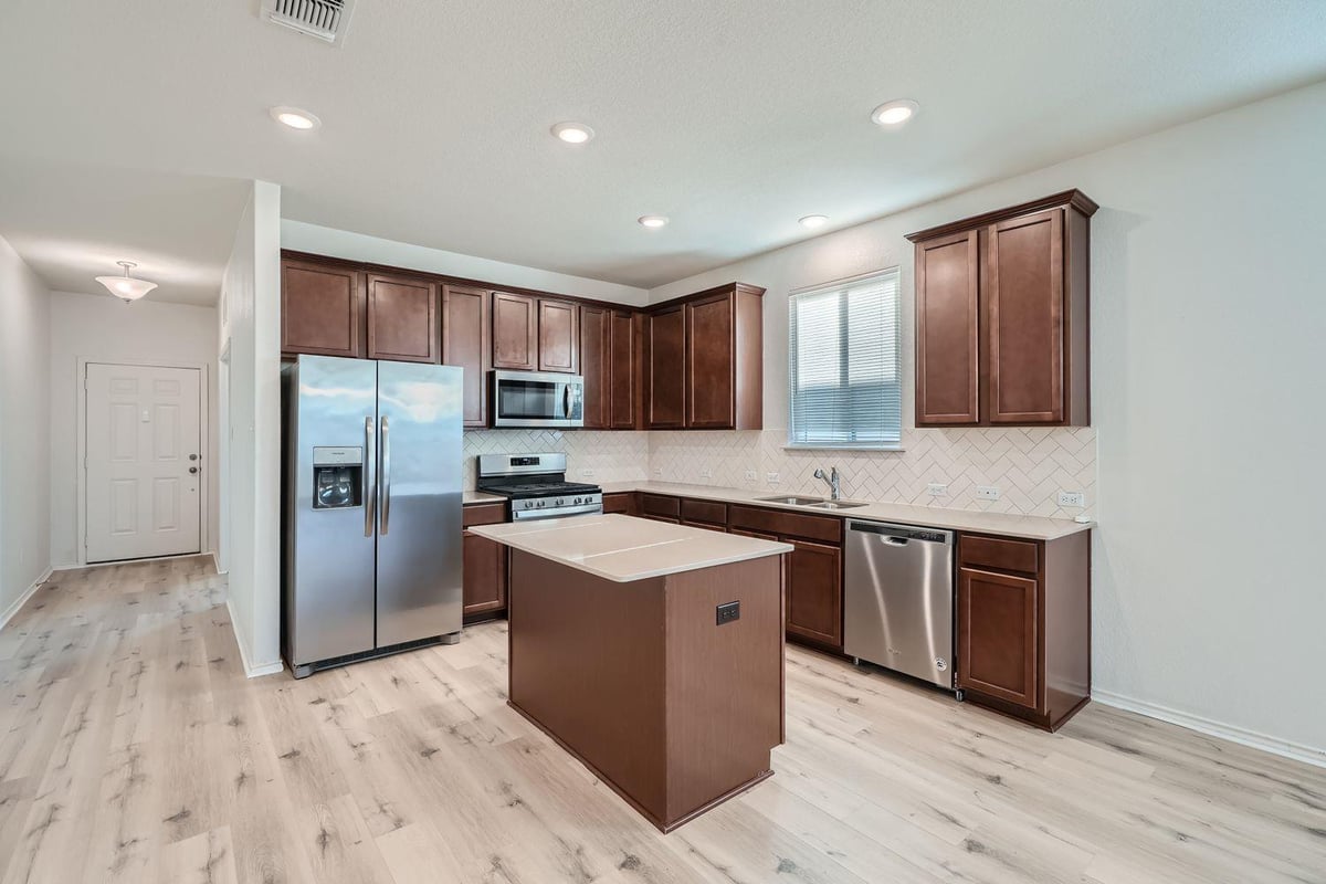 View 190 Purple Heart Dr in Sunfield Ph Four Sec Two 190 Purple Heart Dr - property photo 1 - Luxury home in Sunfield Ph Four Sec Two, Buda, TX