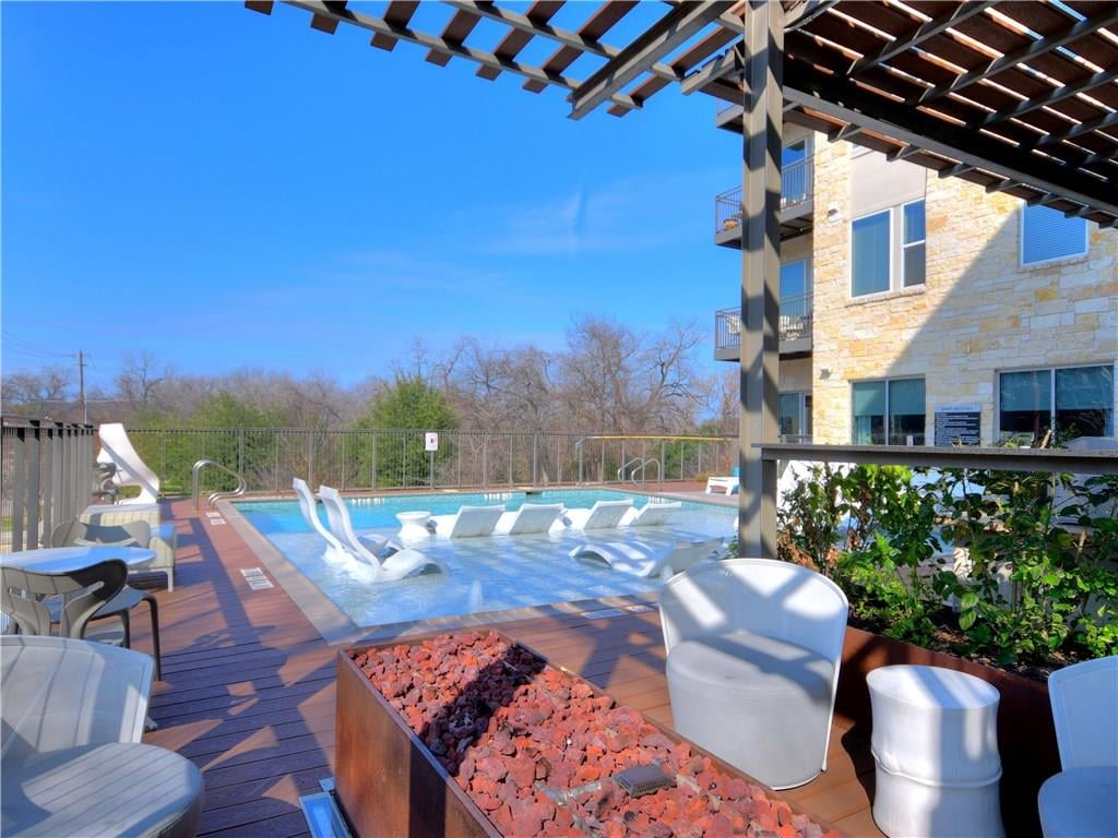 View 1900 Barton Springs RD Unit #2033 in Zilkr/Pk Condos 1900 Barton Springs RD Unit #2033 - front exterior - Luxury home in Zilkr/Pk Condos, Austin, TX