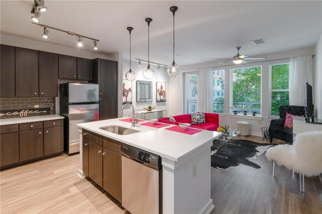 View 1900 Barton Springs RD Unit #4009 in ZILKR ON THE PARK CONDOMINIUMS 1900 Barton Springs RD Unit #4009 - property photo 1 - Luxury home in ZILKR ON THE PARK CONDOMINIUMS, Austin, TX