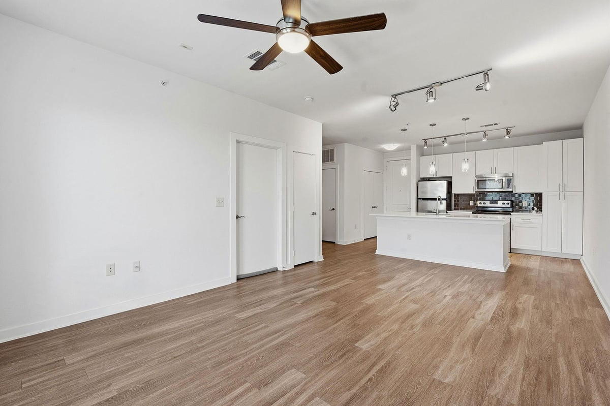 View 1900 Barton Springs RD Unit #4016 in Zilkr 1900 Barton Springs RD Unit #4016 - front exterior - Luxury home in Zilkr, Austin, TX