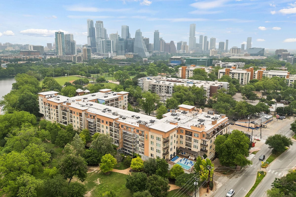 View 1900 Barton Springs Rd Unit #5015 in Zilkr/Pk Condo 1900 Barton Springs Rd Unit #5015 - front exterior - Luxury home in Zilkr/Pk Condo, Austin, TX
