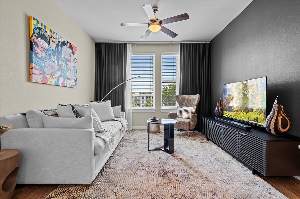 View 1900 Barton Springs Rd Unit #5027 in ZILKR ON THE PARK CONDOMINIUMS 1900 Barton Springs Rd Unit #5027 - front exterior - Luxury home in ZILKR ON THE PARK CONDOMINIUMS, Austin, TX