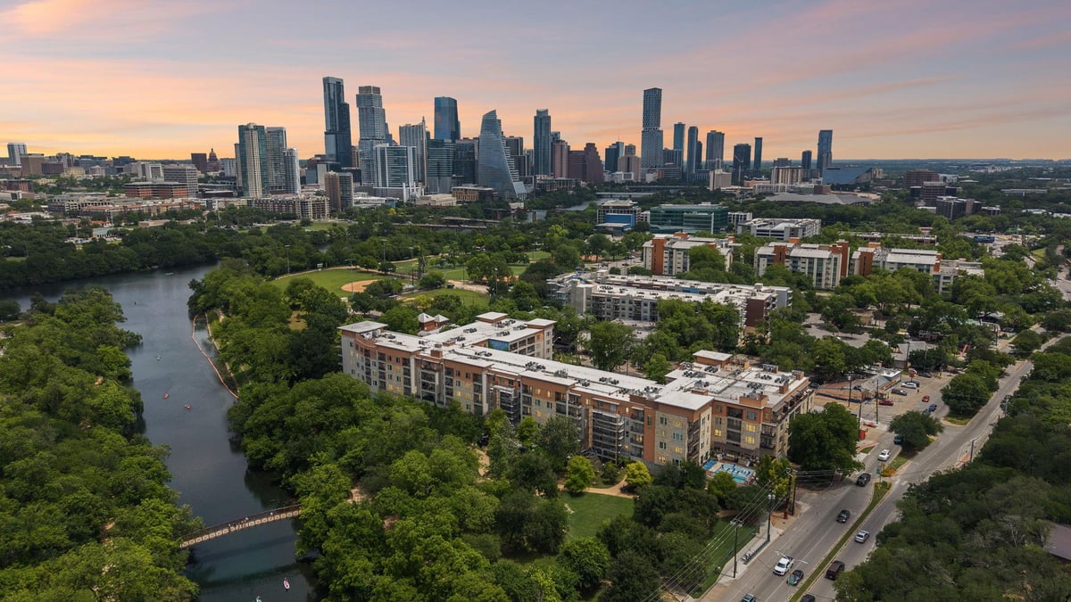 View 1900 Barton Springs Rd Unit #5032 in Zilker Park Residences 1900 Barton Springs Rd Unit #5032 - front exterior - Luxury home in Zilker Park Residences, Austin, TX