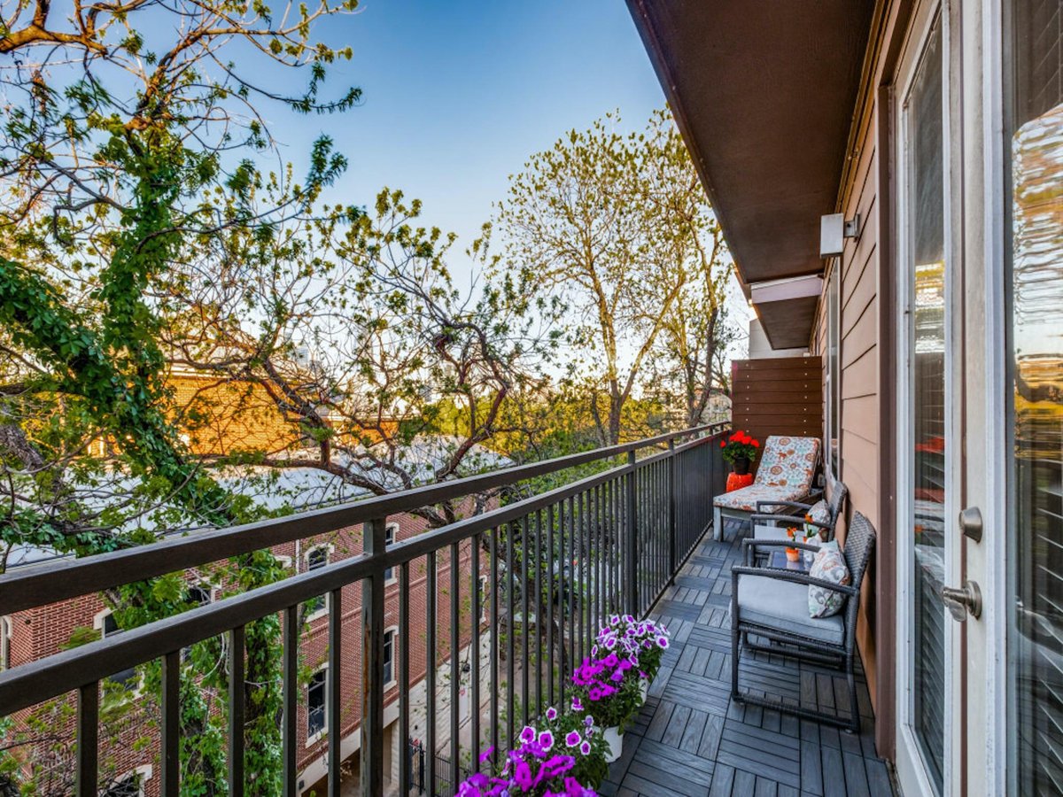 View 1900 Barton Springs RD Unit #5037 in Zilker Park Residences , Zilkr on the Park Condomi 1900 Barton Springs RD Unit #5037 - property photo 1 - Luxury home in Zilker Park Residences , Zilkr on the Park Condomi, ...