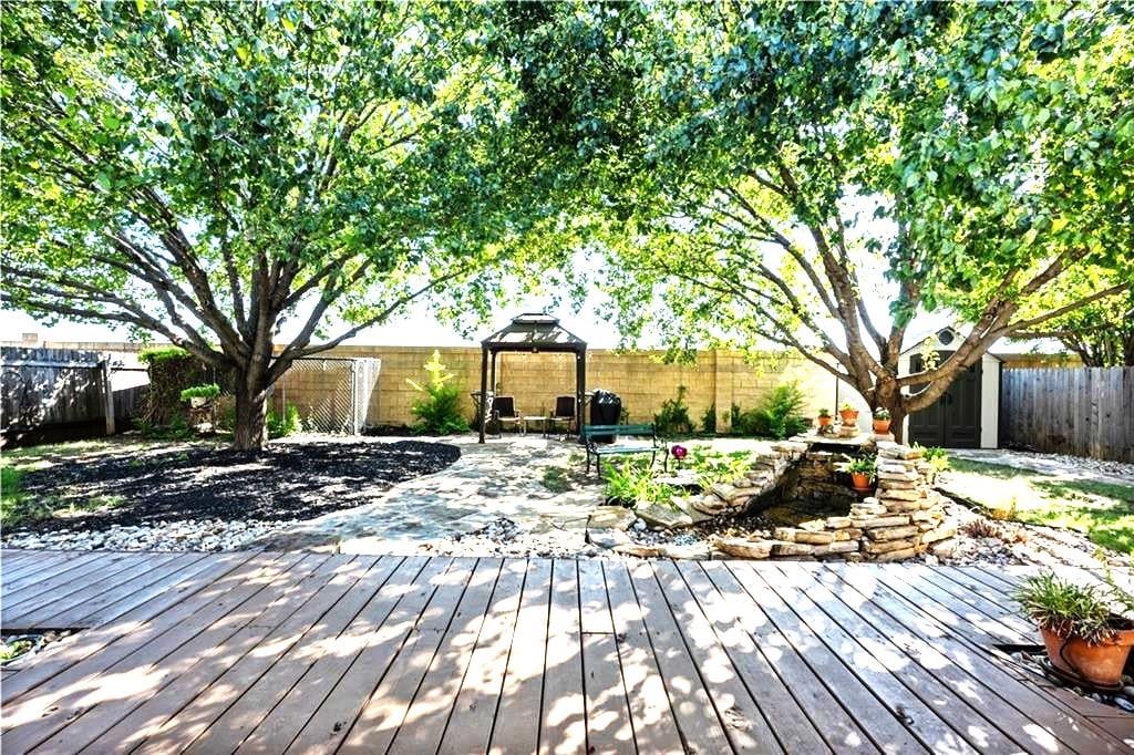 View 1900 Rutherford Dr in Ridgewood South Ph 01 1900 Rutherford Dr - property photo 1 - Luxury home in Ridgewood South Ph 01, Leander, TX