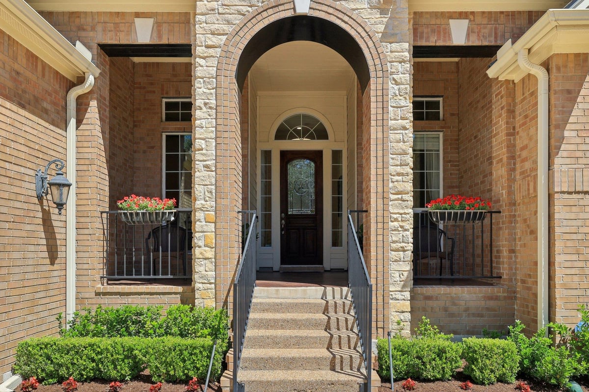 View 1900 Val Verde Dr in Steiner Ranch Ph 01 Sec 08 1900 Val Verde Dr - front exterior - Luxury home in Steiner Ranch Ph 01 Sec 08, Austin, TX