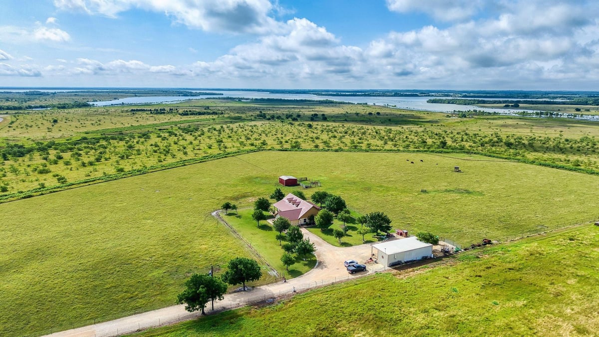 View 19000 Fm 971 in Rural 19000 Fm 971 - property photo 1 - Luxury home in Rural, Granger, TX