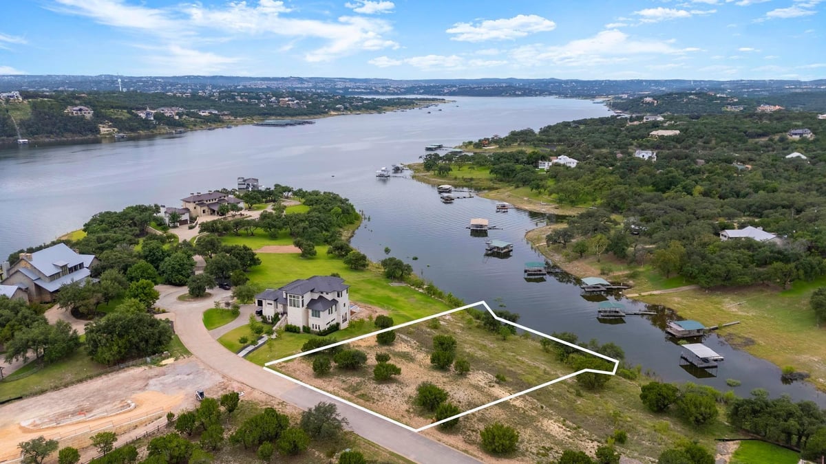 Living area at 1901 Valentino Cv - Reserve At Lake Travis, Spicewood, TX