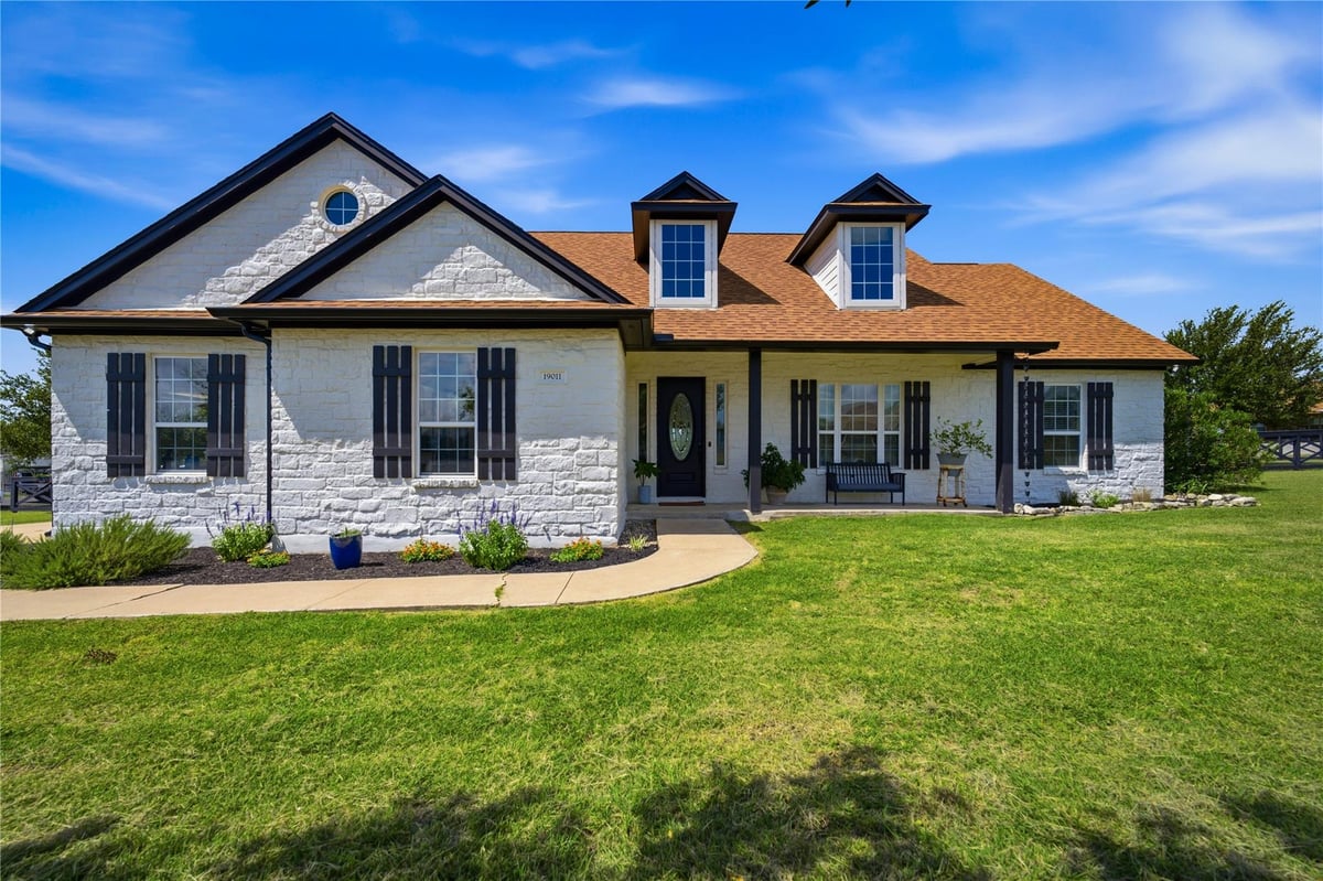 View 19011 Saint Raguel RD in Bella Vista At Cottonwood Creek 19011 Saint Raguel RD - property photo 1 - Luxury home in Bella Vista At Cottonwood Creek, Manor, TX