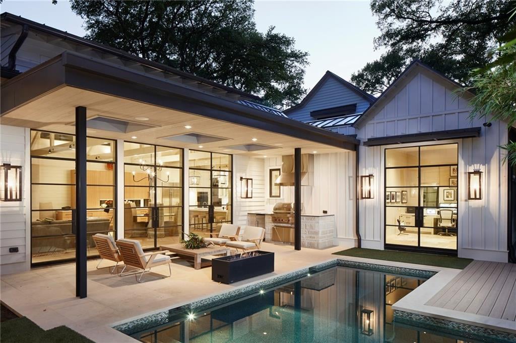 View 1902 Mountain View Rd in Tarrytown 1902 Mountain View Rd - property photo 1 - Luxury home in Tarrytown, Austin, TX