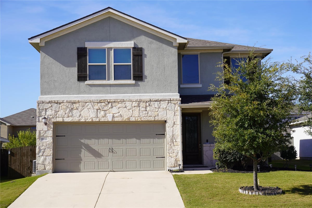 Living area at 19028 Quebrada Dr - 4 bed 2 bath home