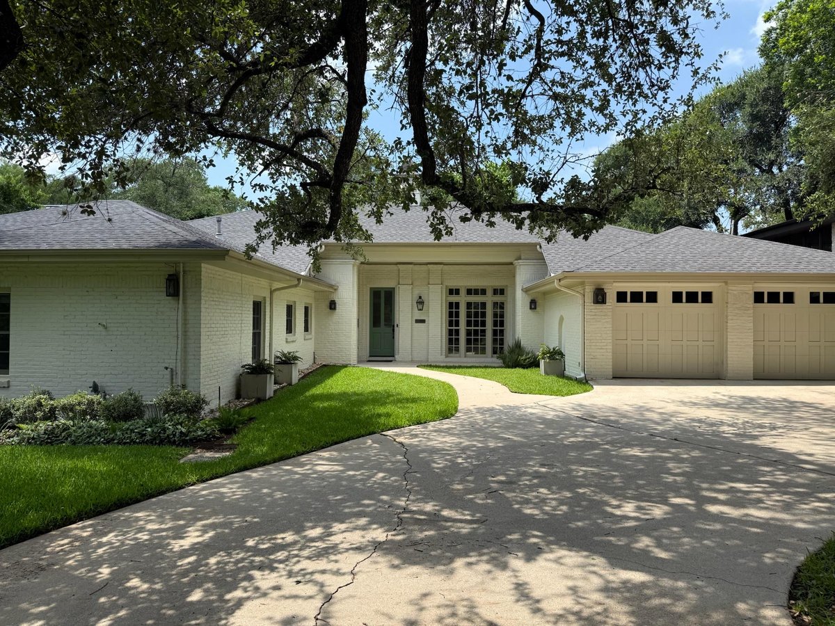 View 1904 Meadowbrook Dr in Ravel & Gerling Add 1904 Meadowbrook Dr - front exterior - Luxury home in Ravel & Gerling Add, Austin, TX