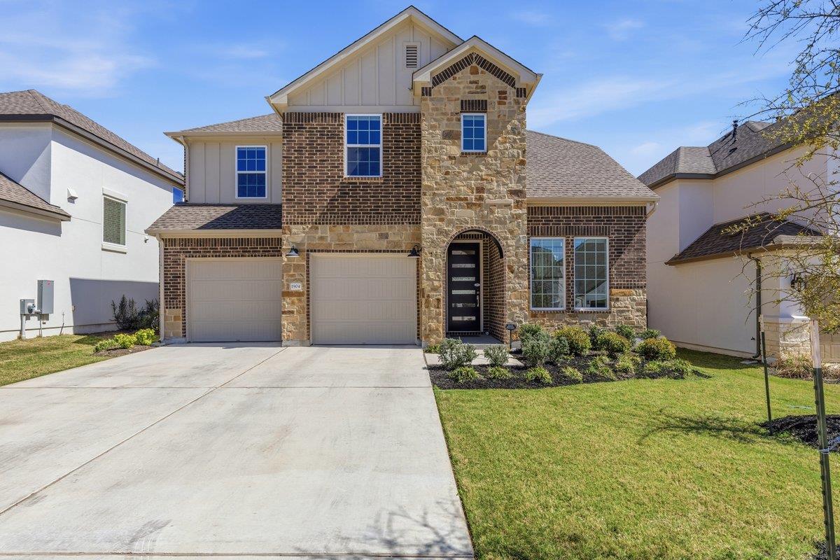 Living area at 1904 Varese Path - 4 bed 3 bath home