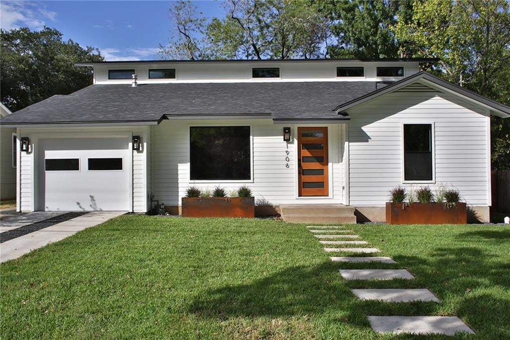 View 1906 Alguno RD in Brentwood 1906 Alguno RD, photo 1, Brentwood, Austin, TX