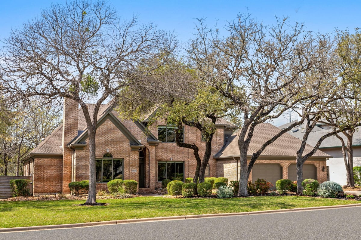 1908 Real Catorce DR - front exterior - Luxury home in Parkstone Ph 01, Austin, TX
