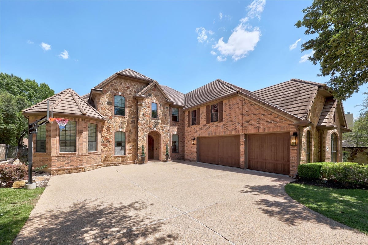 View 1909 Lakecliff Hills Ln in Steiner Ranch Ph 01 Sec 10B 1909 Lakecliff Hills Ln - front exterior - Luxury home in Steiner Ranch Ph 01 Sec 10B, Austin, TX