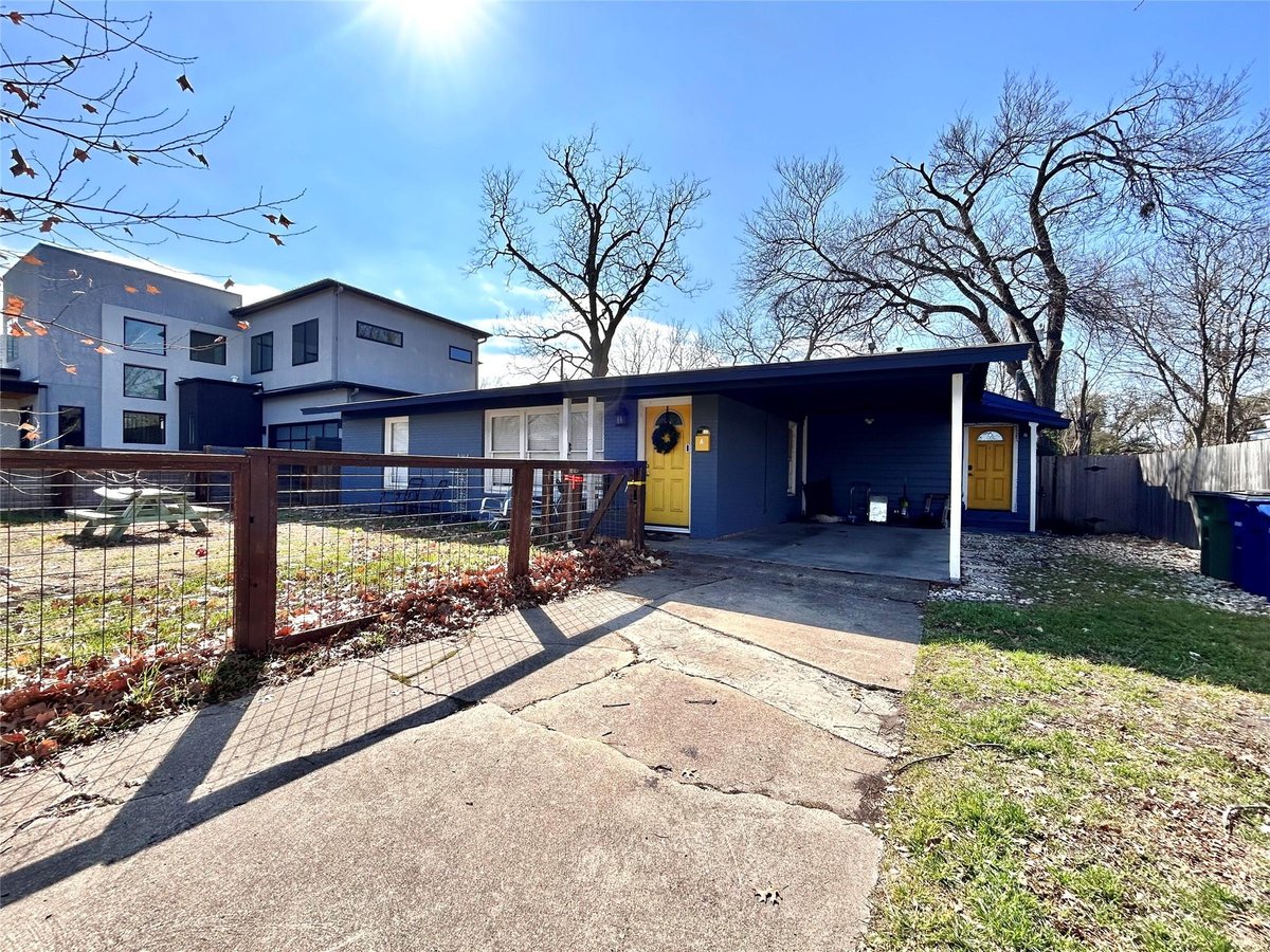 1909 Morrow ST Unit #B - property photo 1 - Luxury home in Crestview Add Sec 04, Austin, TX