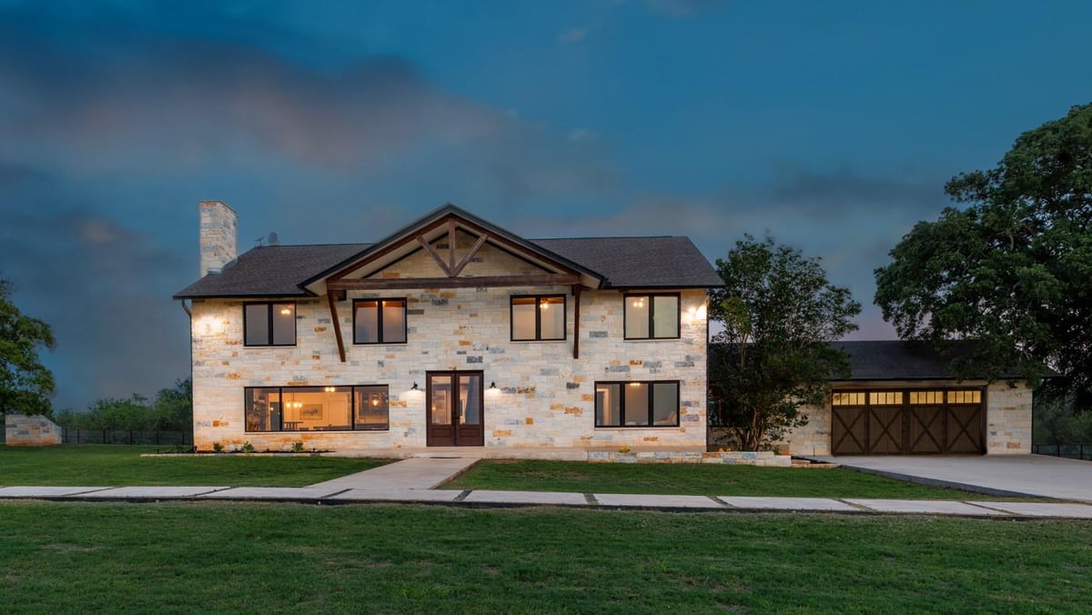 View 191 N Cedar Creek DR in Walters, Jacob 191 N Cedar Creek DR - property photo 1 - Luxury home in Walters, Jacob, Cedar Creek, TX