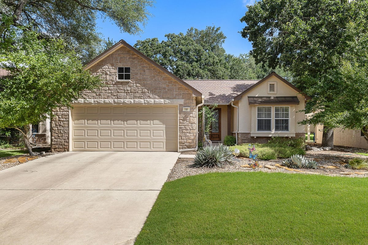 View 191 Trail Rider WAY in Sun City Georgetown Neighborhood 06 Amd B 191 Trail Rider WAY - front exterior - Luxury home in Sun City Georgetown Neighborhood 06 Amd B, Georgetown, TX