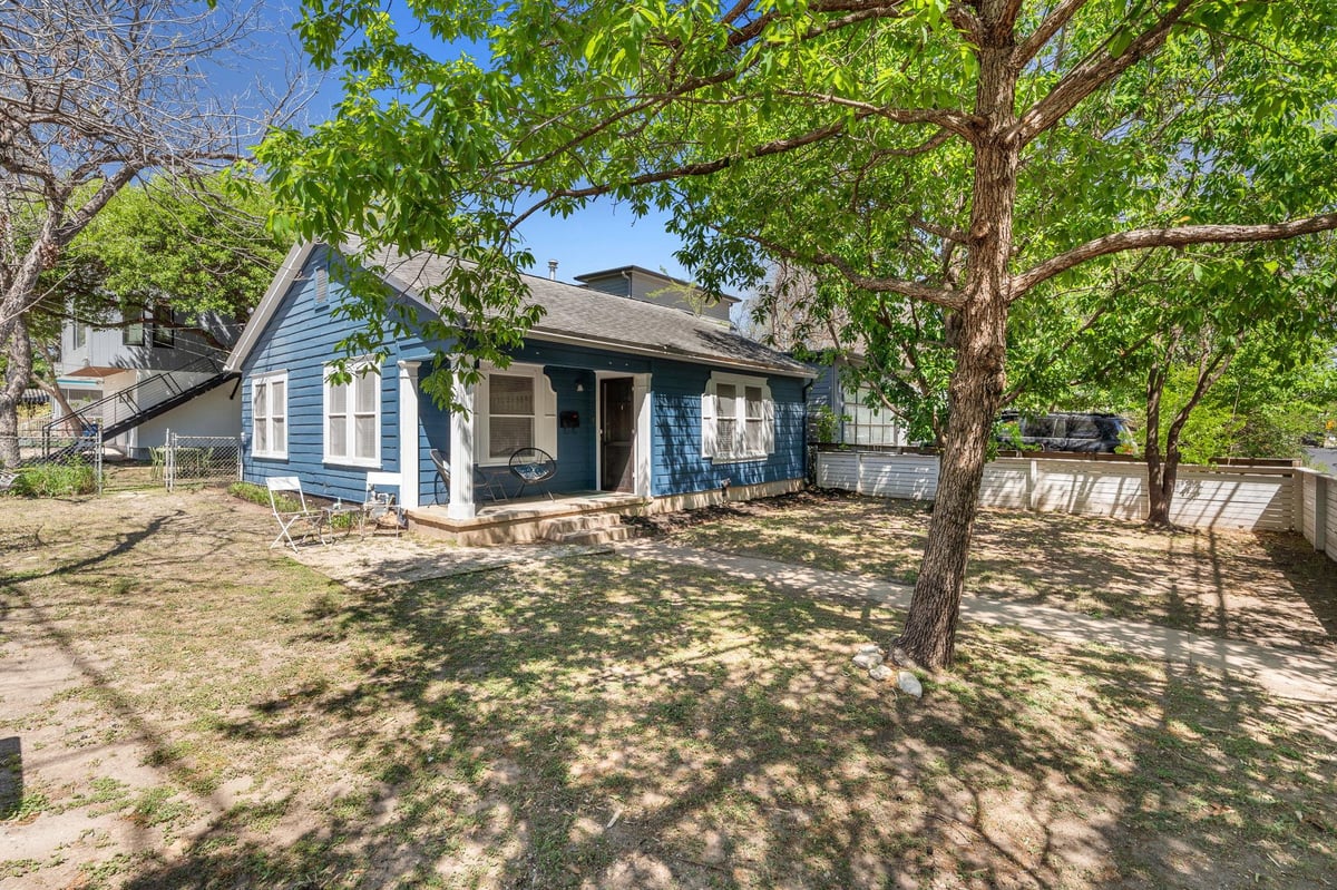View 1910 Kinney Ave in Oak Hill Add 1910 Kinney Ave - front exterior - Luxury home in Oak Hill Add, Austin, TX