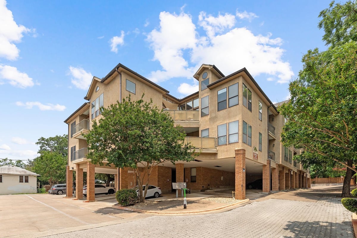 View 1910 Robbins Pl Unit #101 in Robbins Place Condo Amd 1910 Robbins Pl Unit #101 - front exterior - Luxury home in Robbins Place Condo Amd, Austin, TX