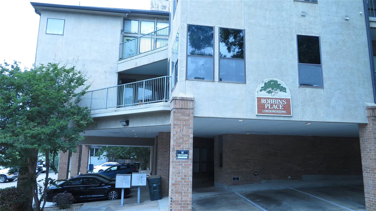 View 1910 Robbins Place Unit #202 in Austin 1910 Robbins Place Unit #202, photo 1 of 35, Austin, Austin, TX