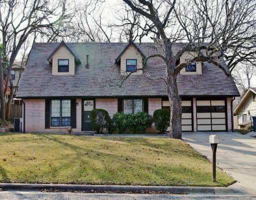 View 1911 EDGEWARE Dr in BARTON OAKS 1911 EDGEWARE Dr - property photo 1 - Luxury home in BARTON OAKS, Austin, TX