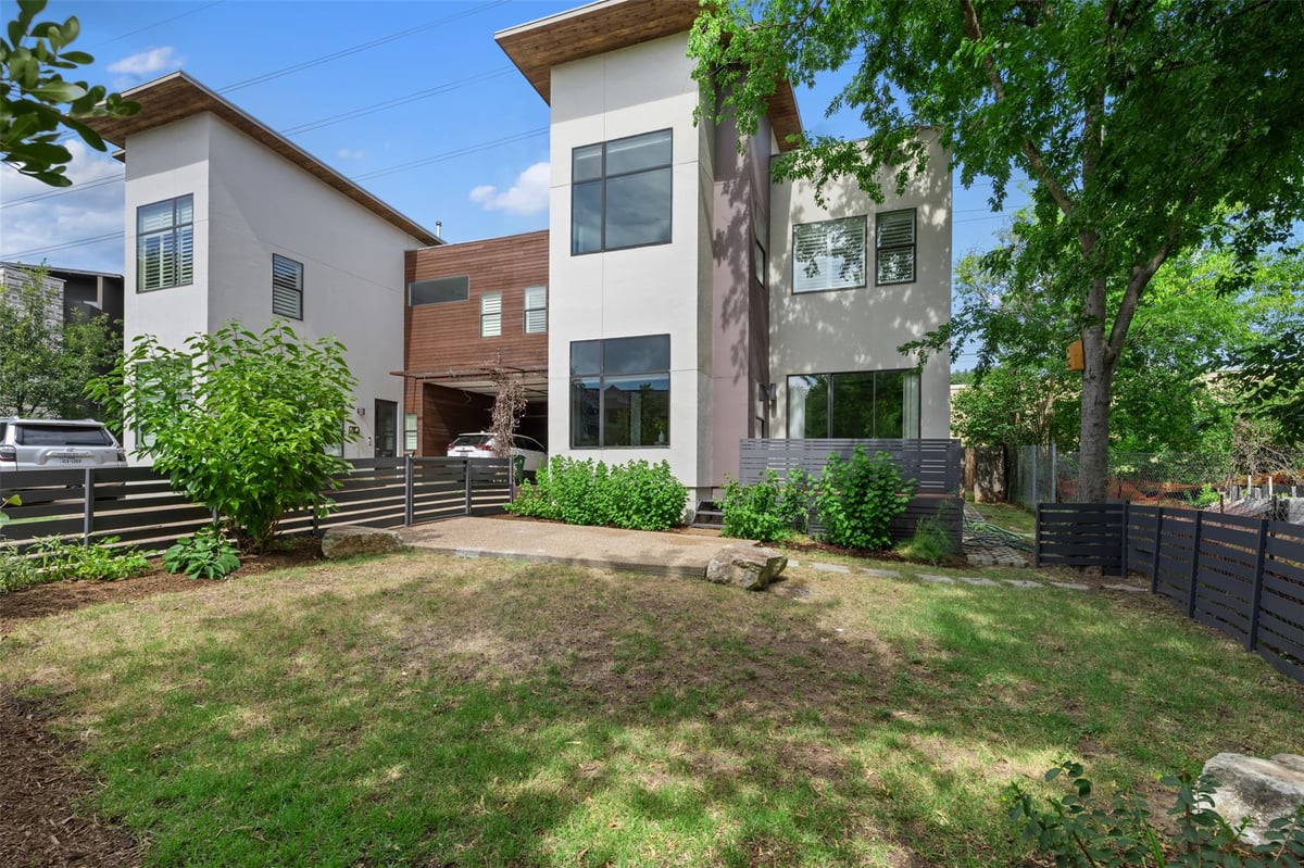 View 1911 W 30th St Unit #A in Brykerwoods 1911 W 30th St Unit #A - front exterior - Luxury home in Brykerwoods, Austin, TX