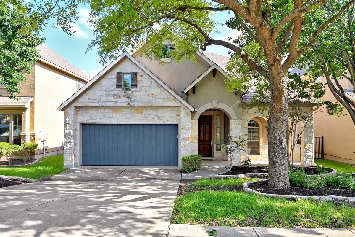 View 1915 Kempwood LOOP in Teravista 1915 Kempwood LOOP - front exterior - Luxury home in Teravista, Round Rock, TX