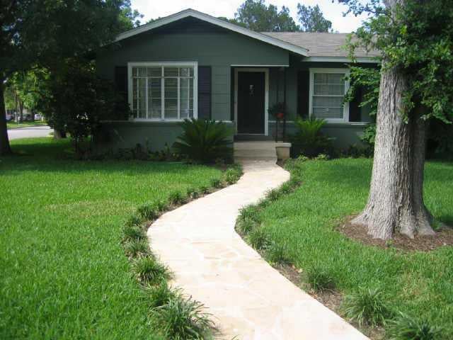 View 1916 W 37th St in Oakmont Heights 1916 W 37th St, photo 1, Oakmont Heights, Austin, TX