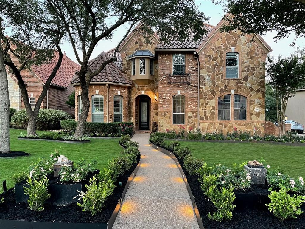 View 1917 Lakecliff Hills Ln in Steiner Ranch Ph 01 Sec 10b 1917 Lakecliff Hills Ln - front exterior - Luxury home in Steiner Ranch Ph 01 Sec 10b, Austin, TX