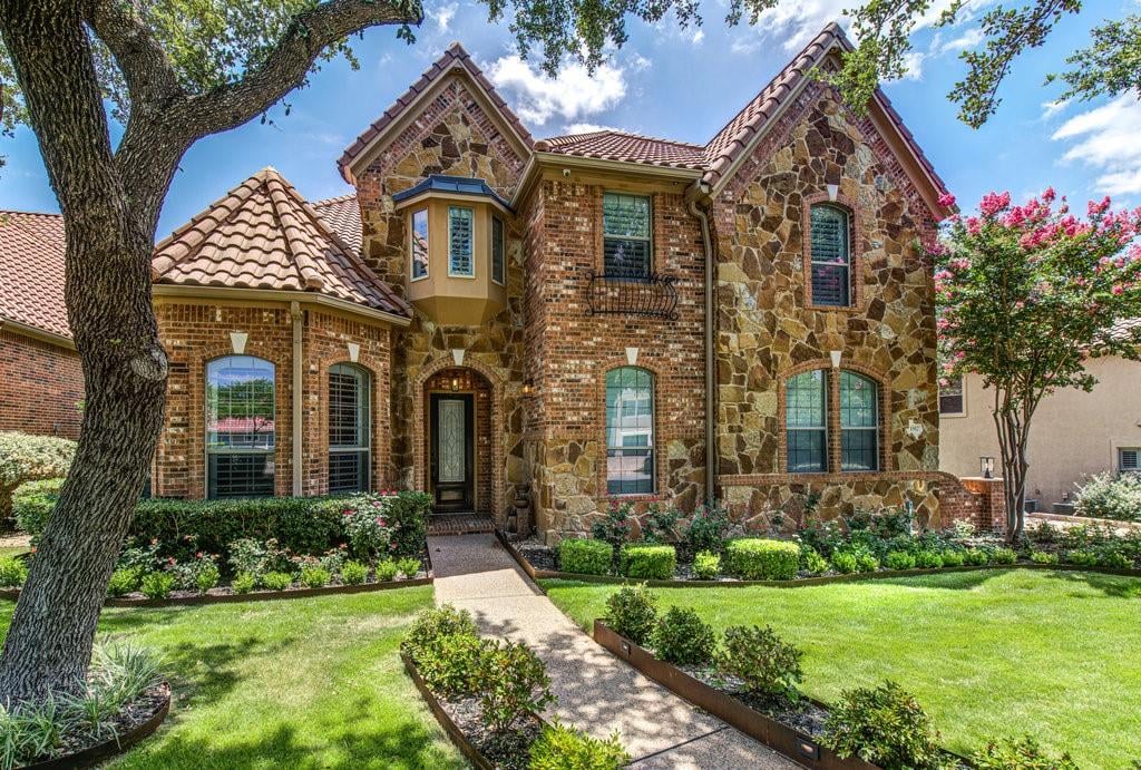 View 1917 Lakecliff Hills Ln in Steiner Ranch Ph 01 Sec 10b 1917 Lakecliff Hills Ln - property photo 1 - Luxury home in Steiner Ranch Ph 01 Sec 10b, Austin, TX