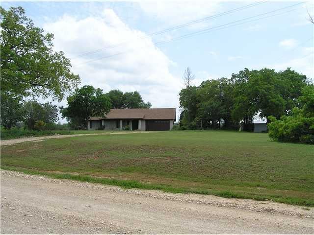 View 1918 County Road 447 1918 County Road 447 - front exterior - Luxury home in Thorndale, TX