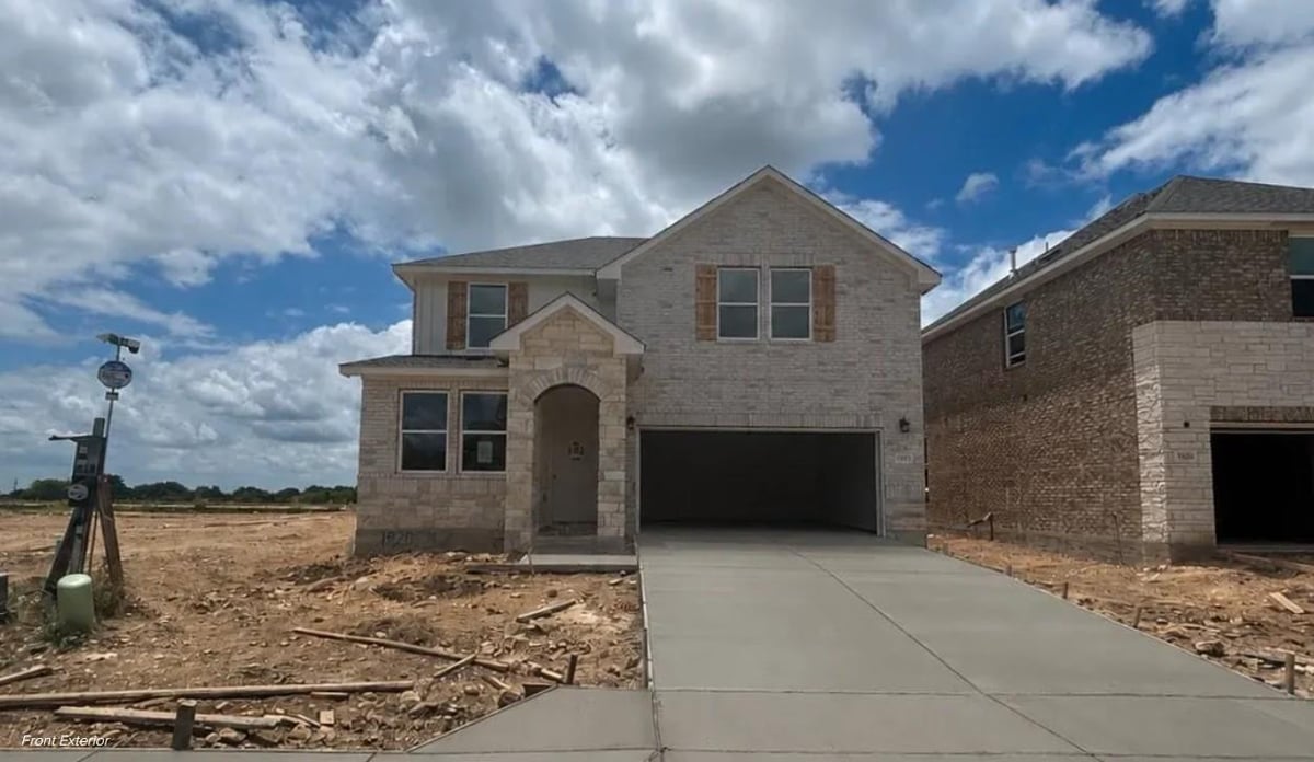 1920 Davee PL - front exterior - Luxury home in Berry Creek Highlands, Georgetown, TX