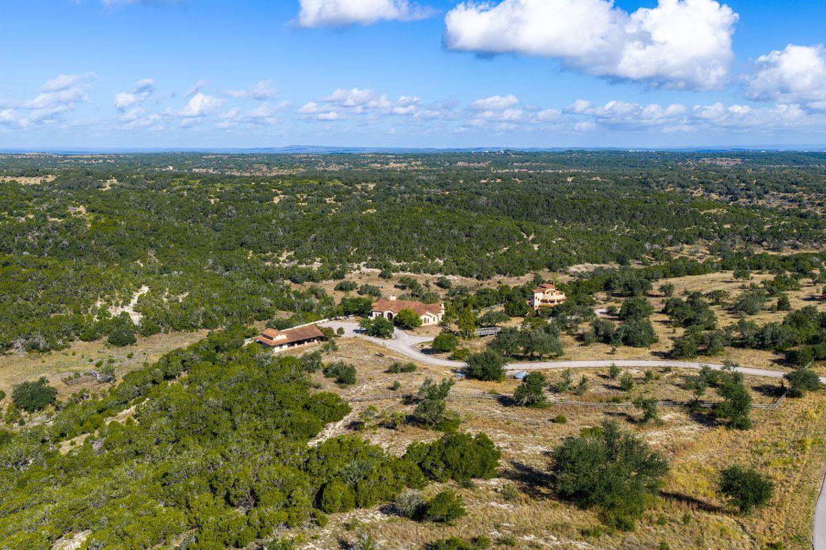 19201 Moreh Peak PASS - property photo 1 - Luxury home in Austin, Austin, TX