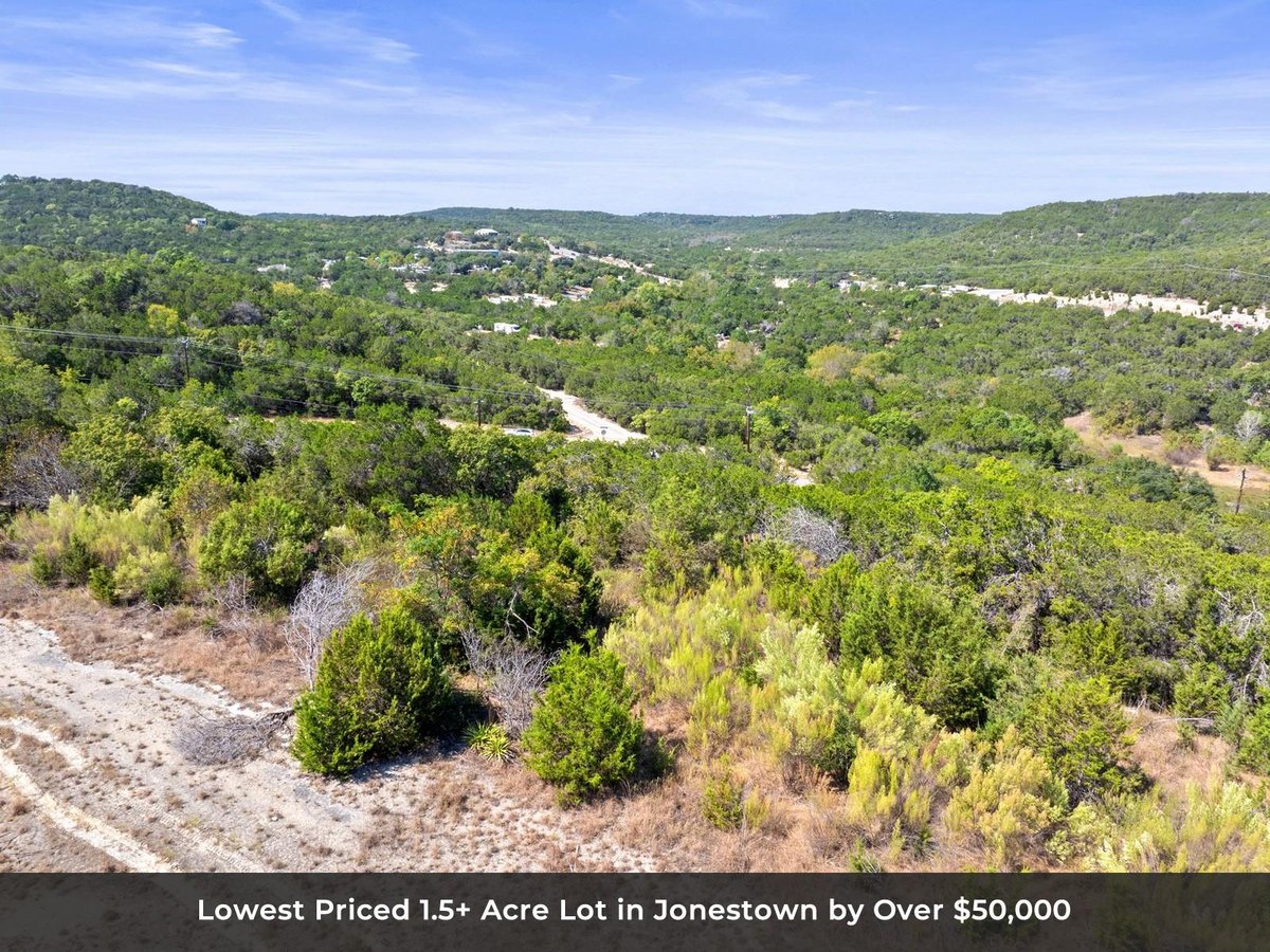 View 19201 W Reed Parks Rd in HIDDEN HOLLOW REPLAT OF LAS LOMAS 19201 W Reed Parks Rd - front exterior - Luxury lot in HIDDEN HOLLOW REPLAT OF LAS LOMAS, Jonestown, TX