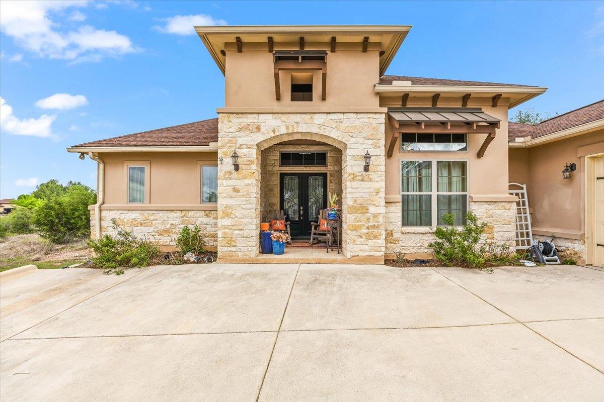 Kitchen at 1930 Rothschild - 3 bed 3 bath home