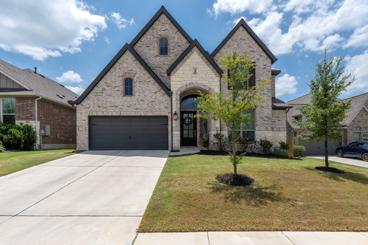 View 194 Trout River RD in 6 Creeks Ph 1 Sec 4A 194 Trout River RD - property photo 1 - Luxury home in 6 Creeks Ph 1 Sec 4A, Kyle, TX