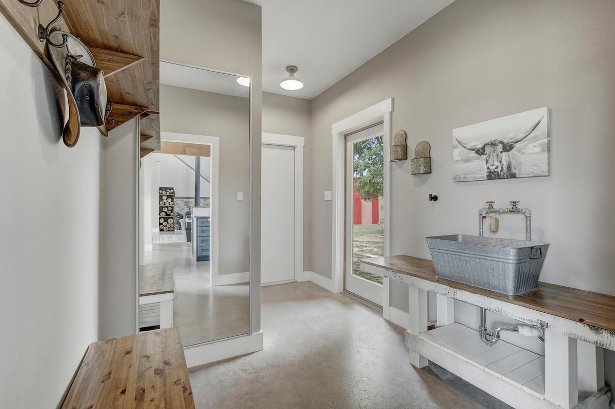 Bathroom at 196 Milam Ln - Higgins Add, Bastrop, TX