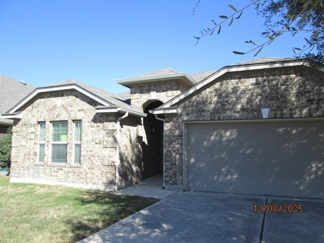 View 197 Joy Holw in Whispering Hollow Ph 1 Sec 7A 197 Joy Holw - property photo 1 - Luxury home in Whispering Hollow Ph 1 Sec 7A, Buda, TX