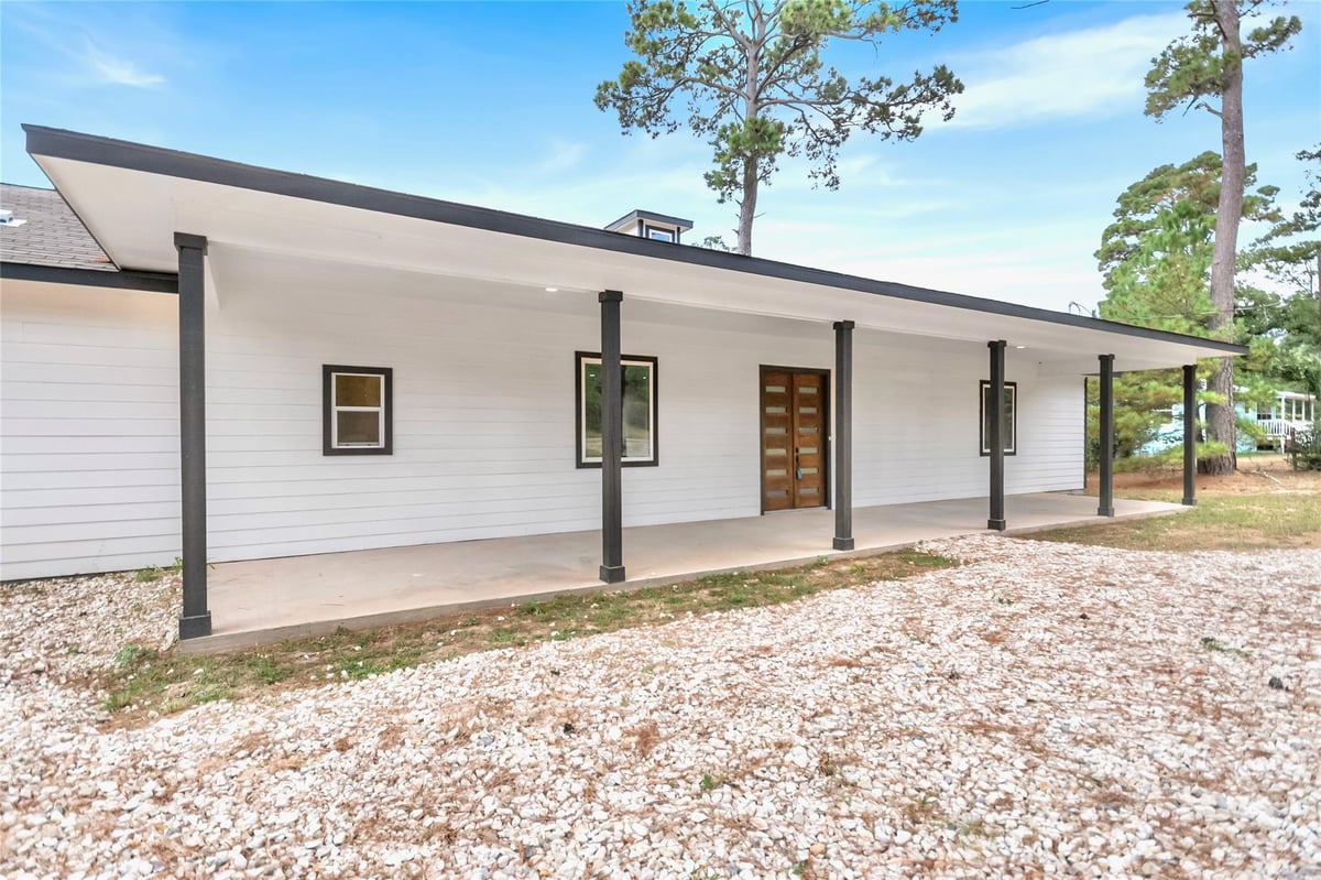 Primary bedroom at 197 S Buckhorn Dr - 4 bed 2 bath home