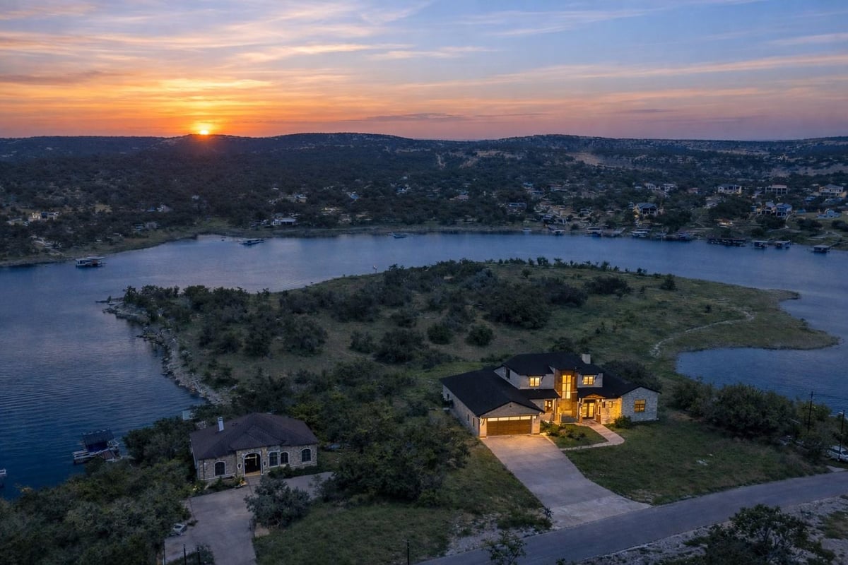 View 19813 Lakehurst Loop in Lakehurst Resub 19813 Lakehurst Loop - front exterior - Luxury home in Lakehurst Resub, Spicewood, TX