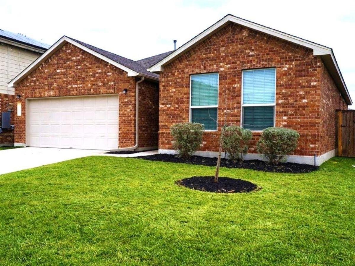 View 19813 Shinning Isle Run in Avalon Ph 15b 19813 Shinning Isle Run - front exterior - Luxury home in Avalon Ph 15b, Pflugerville, TX