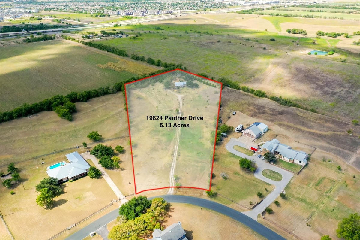 19824 Panther Dr - front exterior - Luxury home in Pflugerville Acres 02 Ph 01, Pflugerville, TX