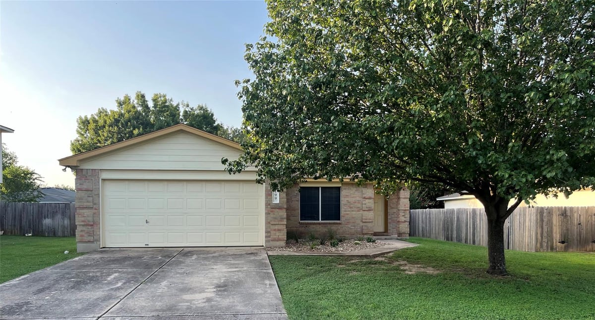 View 199 Tristans Way in Creekside Park Sec 5 199 Tristans Way - property photo 1 - Luxury home in Creekside Park Sec 5, Buda, TX