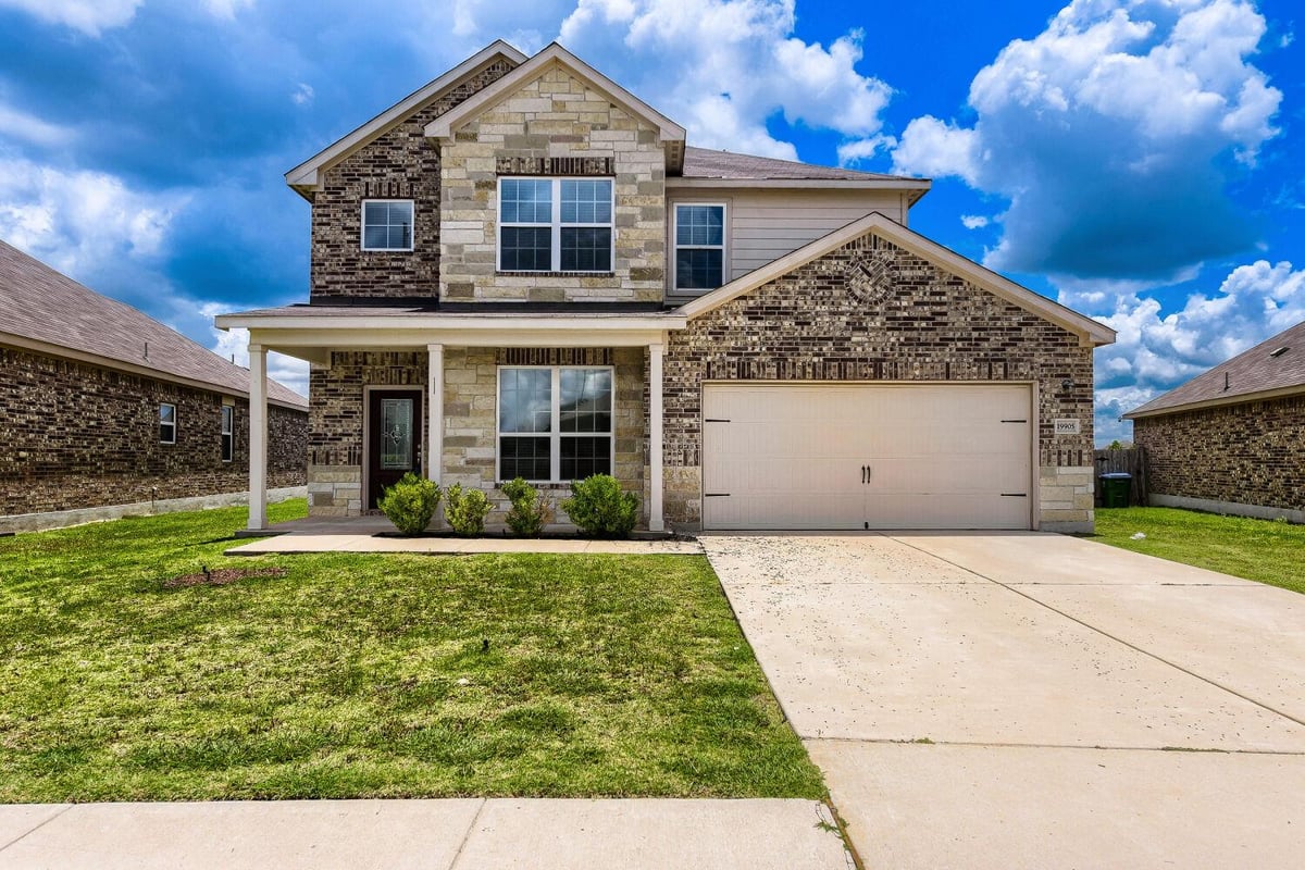 19905 Per Lange PASS - front exterior - Luxury home in Presidential Heights Ph 6, Manor, TX
