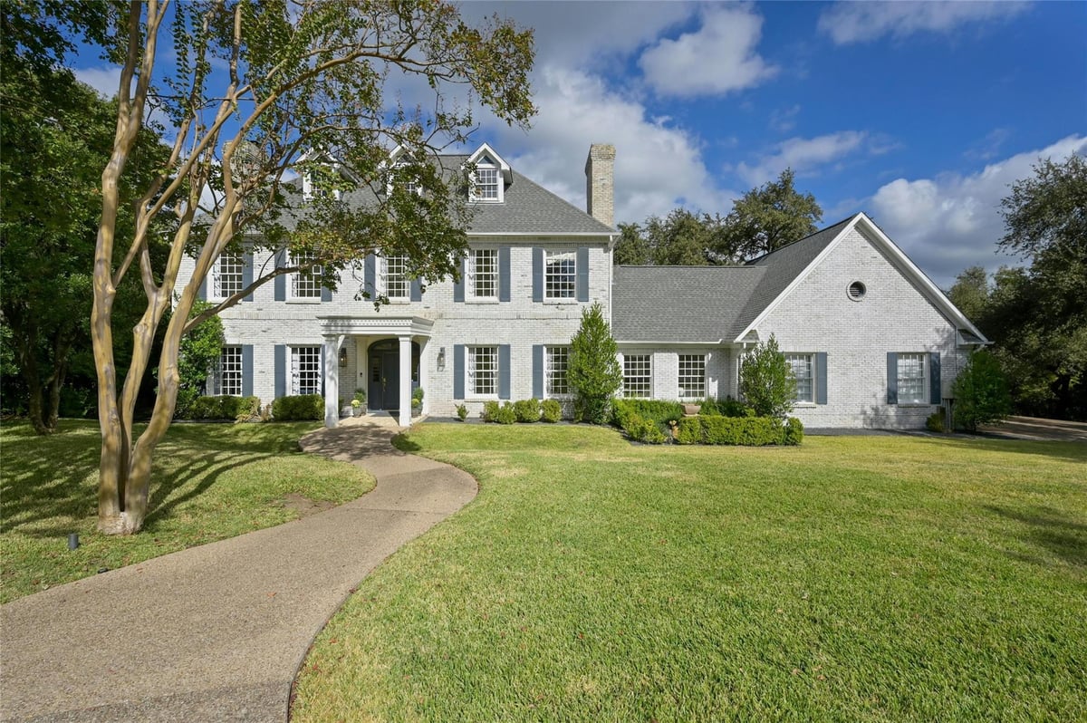 View 2 Cicero LN in Rob Roy Ph 02 2 Cicero LN - front exterior - Luxury home in Rob Roy Ph 02, Austin, TX