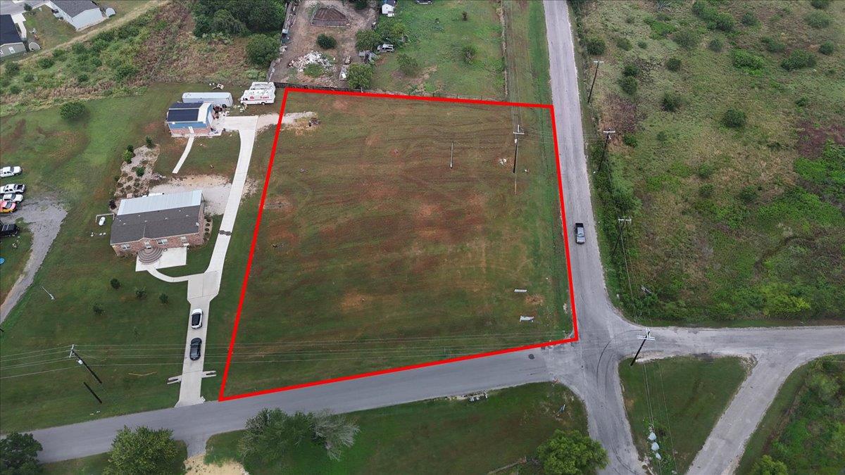 View 2 S Plum Creek RD in Cotton Gin Estates Ph 1B 2 S Plum Creek RD - property photo 1 - Luxury lot in Cotton Gin Estates Ph 1B, Kyle, TX