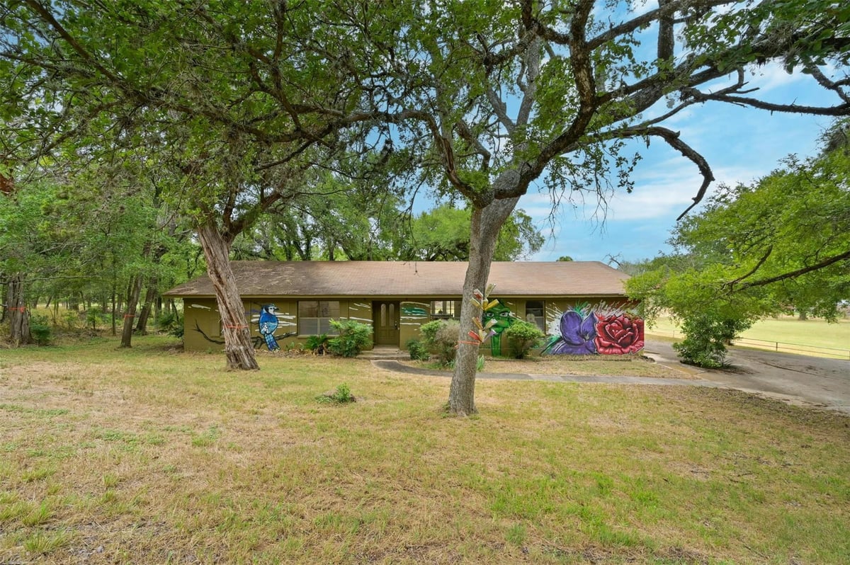 Primary bedroom at 20 Pillow Rd - 3 bed 2 bath home